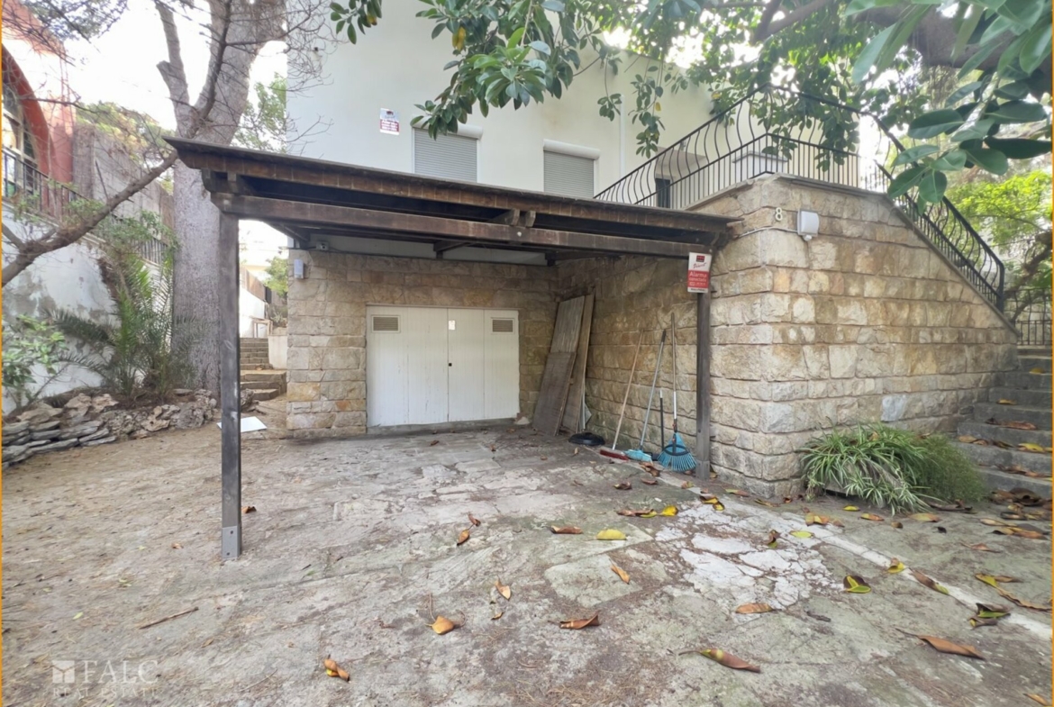 Eingang Garage/Entrada garaje/Entrance garage